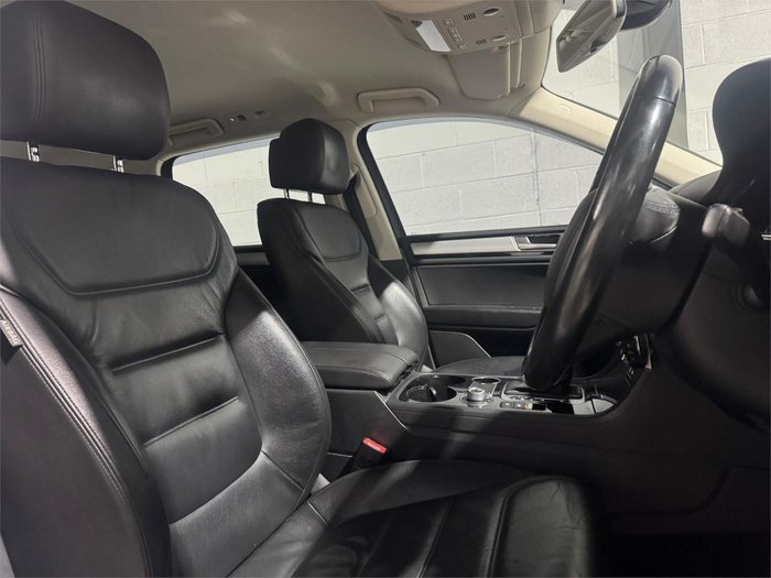 2015 Volkswagen Touareg 150TDI 7P MY15 Four Wheel Drive Pure White