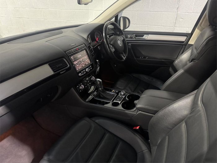 2015 Volkswagen Touareg 150TDI 7P MY15 Four Wheel Drive Pure White