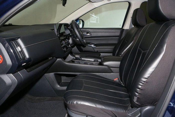 2022 Nissan Pathfinder ST-L