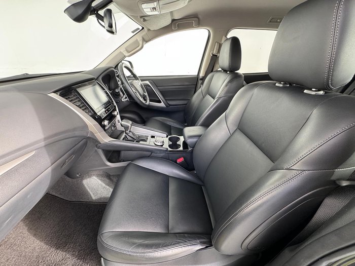 2024 Mitsubishi Pajero Sport Exceed