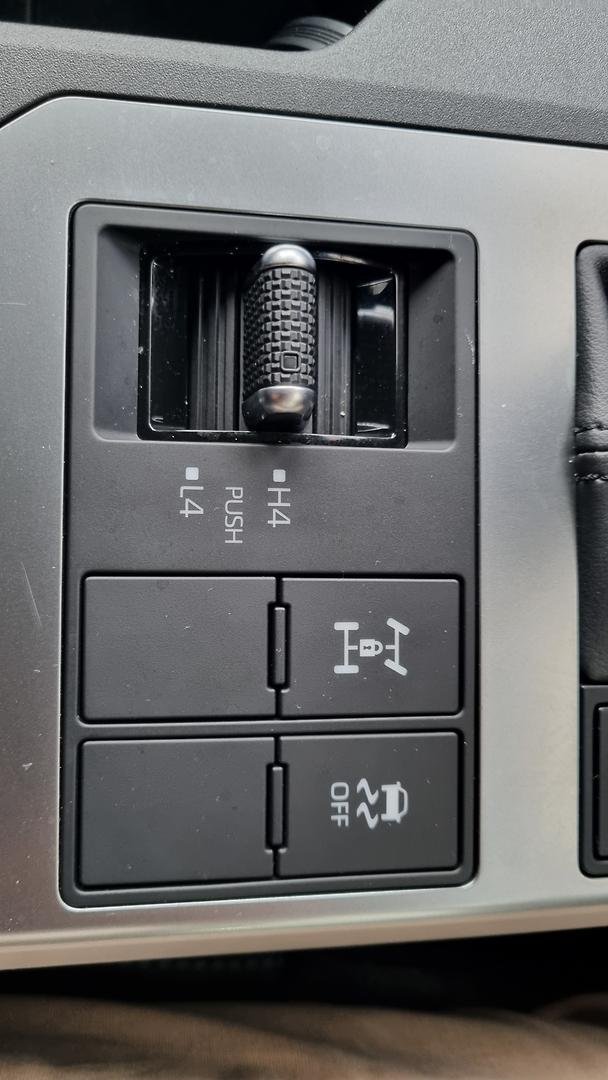 2024 Toyota Landcruiser Prado VX