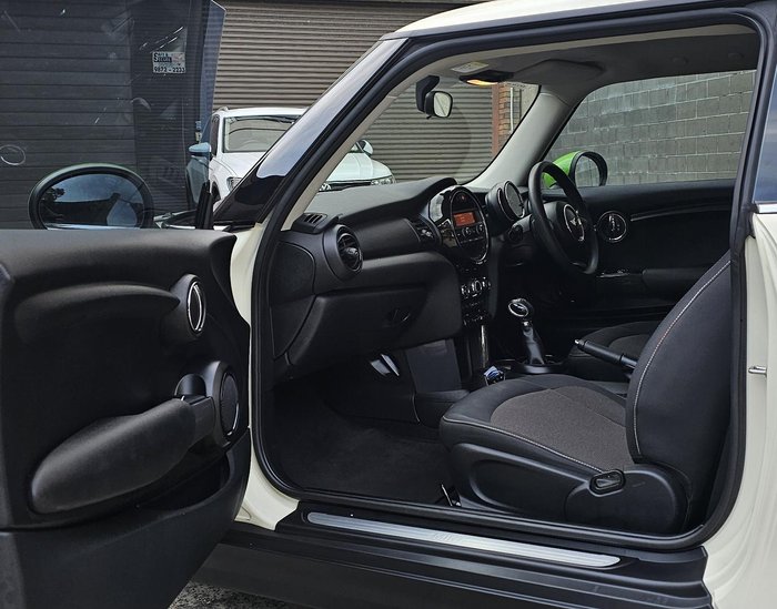 2016 MINI Hatch One F56 Pepper White