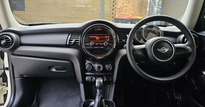 2016 MINI Hatch One F56 Pepper White