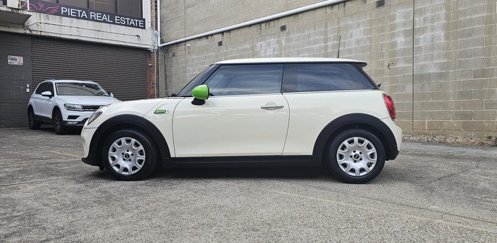 2016 MINI Hatch One F56 Pepper White