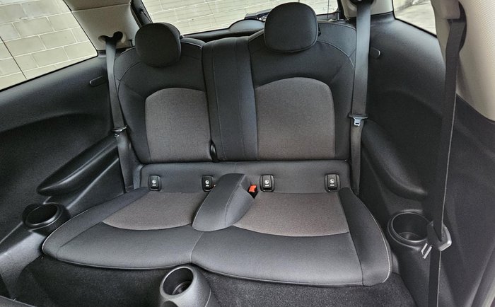 2016 MINI Hatch One F56 Pepper White