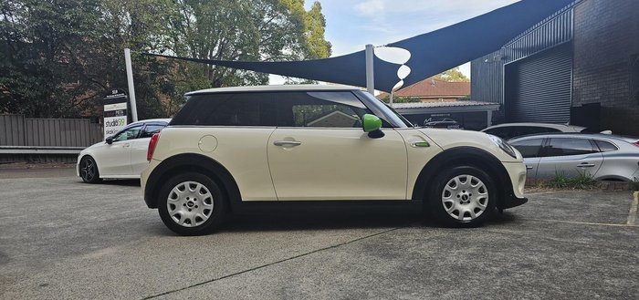 2016 MINI Hatch One F56 Pepper White