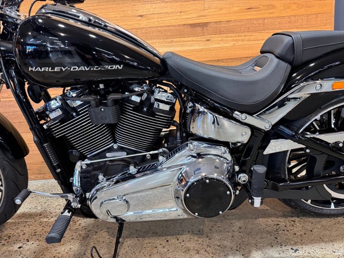 2025 Harley-davidson FXBR BREAKOUT (117) BLACK