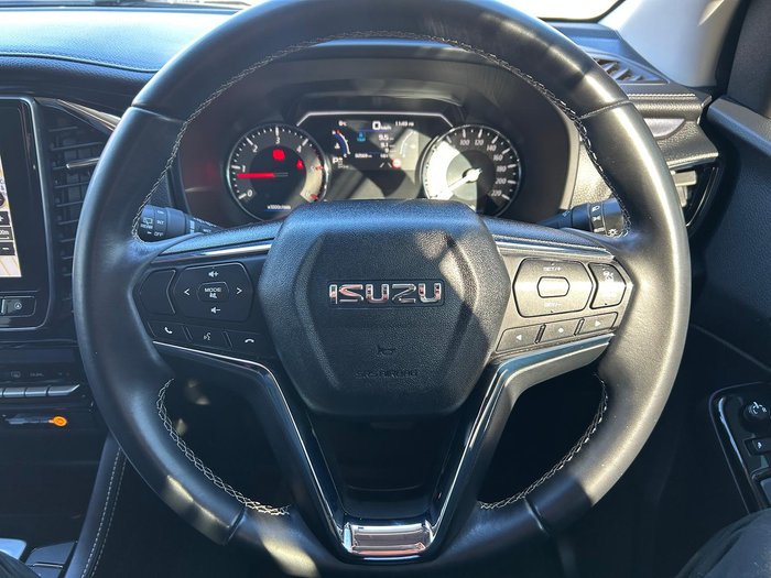 2022 Isuzu MU-X LS-U