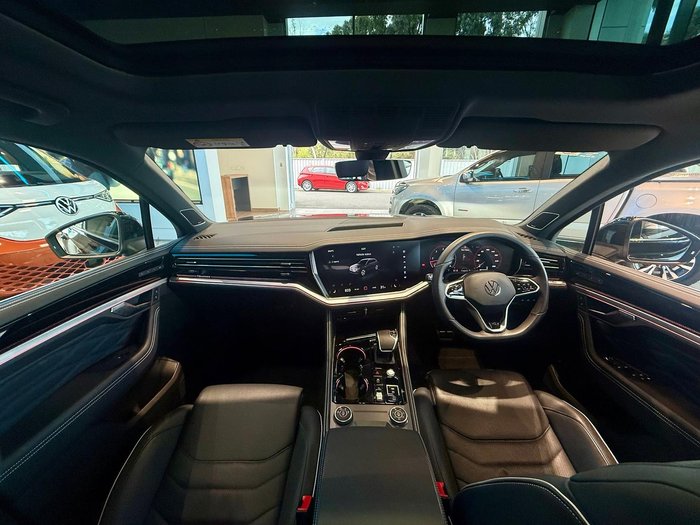 2023 Volkswagen Touareg 210TDI R-Line