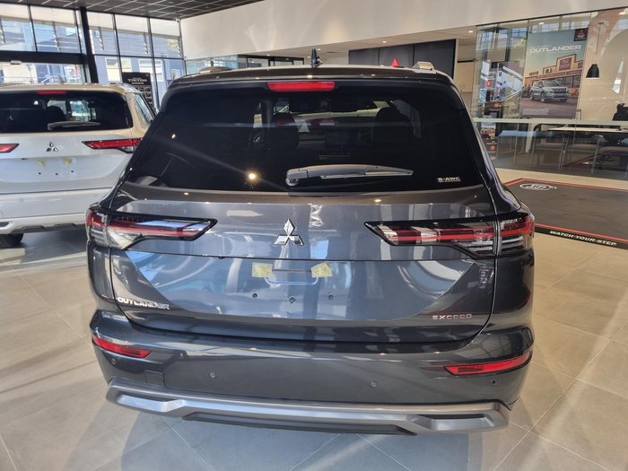 2025 Mitsubishi Outlander Exceed