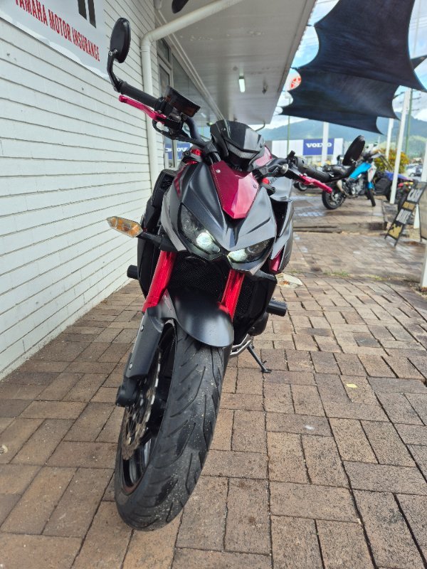 2015 Kawasaki Z1000 RED