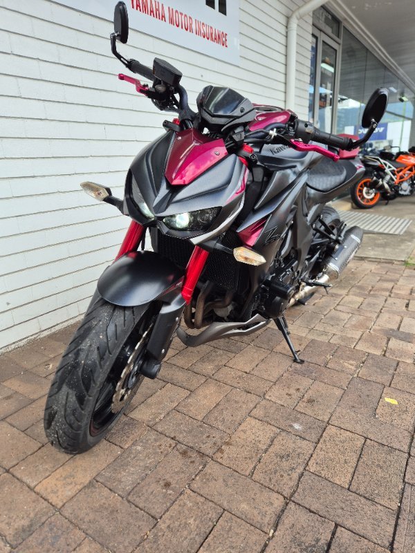 2015 Kawasaki Z1000 RED