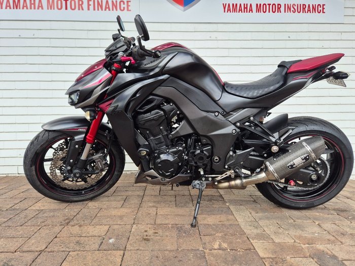 2015 Kawasaki Z1000 RED