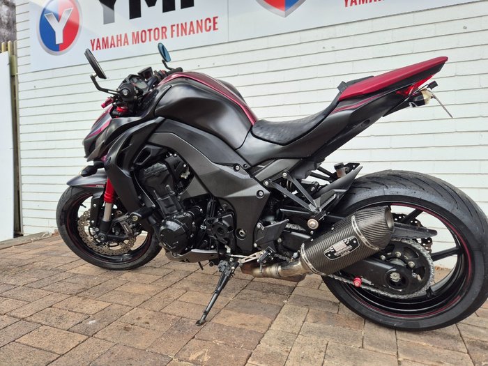 2015 Kawasaki Z1000 RED