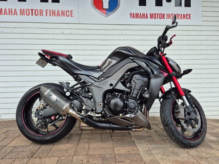 2015 Kawasaki Z1000 RED