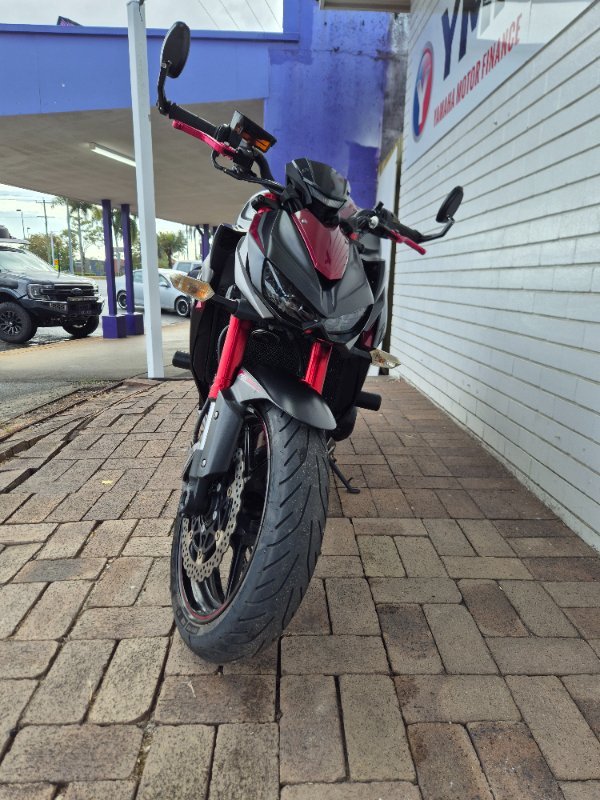 2015 Kawasaki Z1000 RED