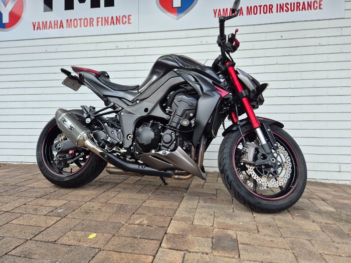 2015 Kawasaki Z1000 RED