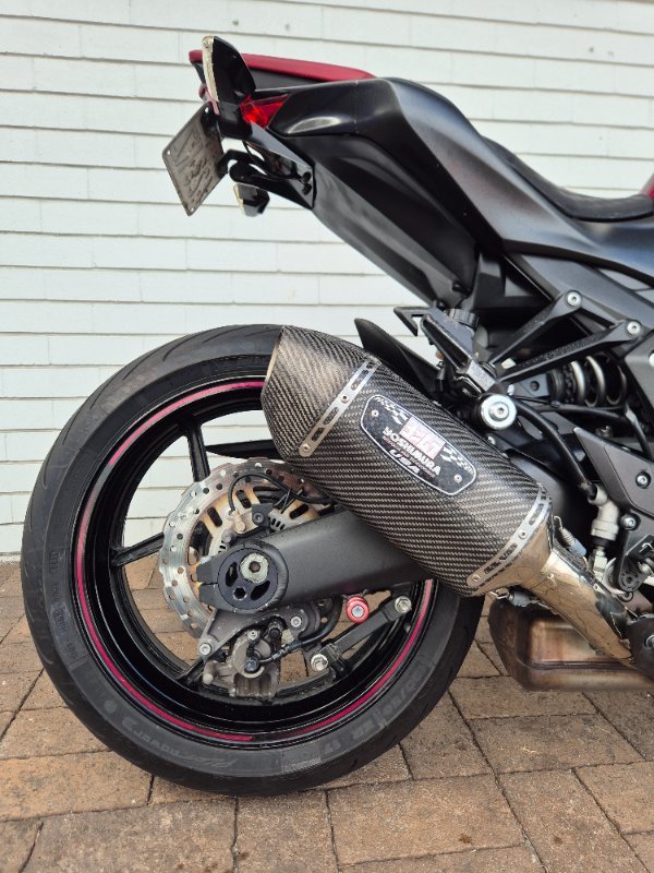 2015 Kawasaki Z1000 RED