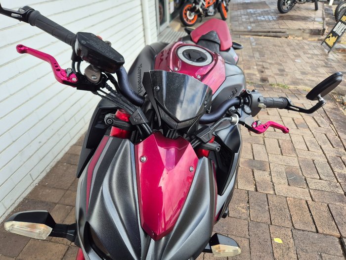 2015 Kawasaki Z1000 RED