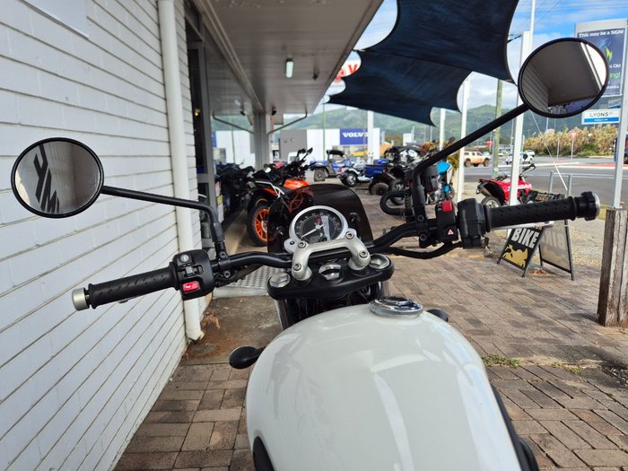 2018 Triumph STREET TWIN WHITE