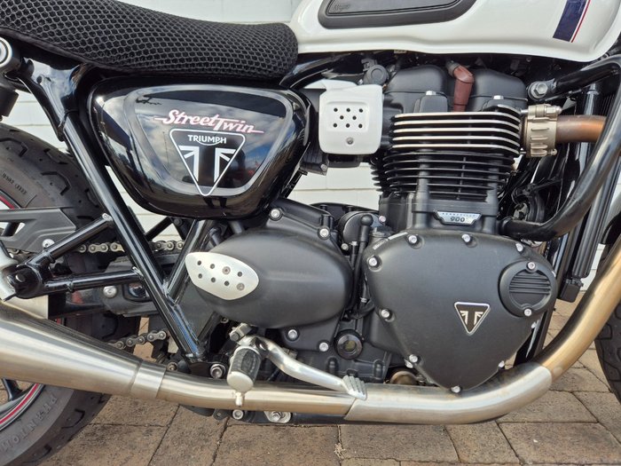 2018 Triumph STREET TWIN WHITE