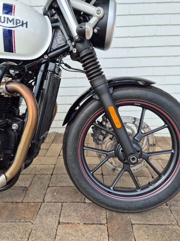 2018 Triumph STREET TWIN WHITE