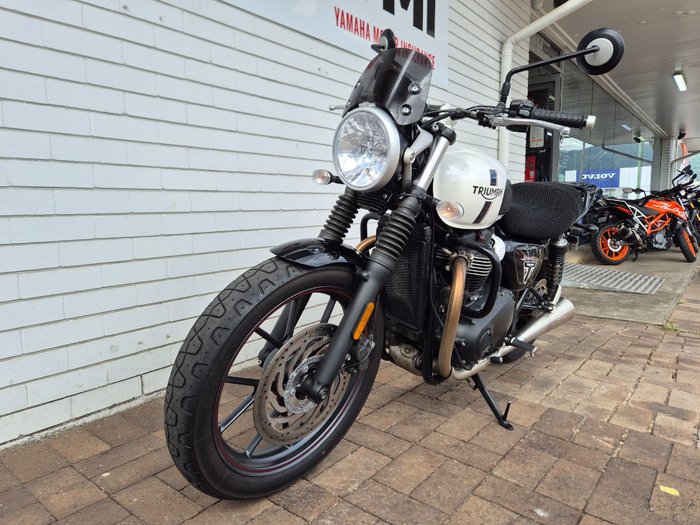 2018 Triumph STREET TWIN WHITE