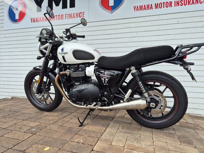 2018 Triumph STREET TWIN WHITE