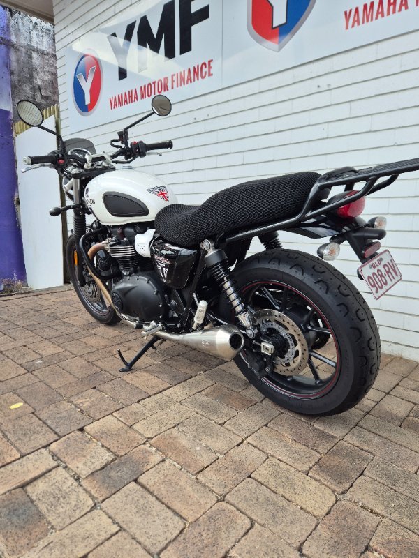 2018 Triumph STREET TWIN WHITE