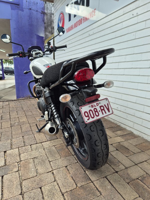 2018 Triumph STREET TWIN WHITE