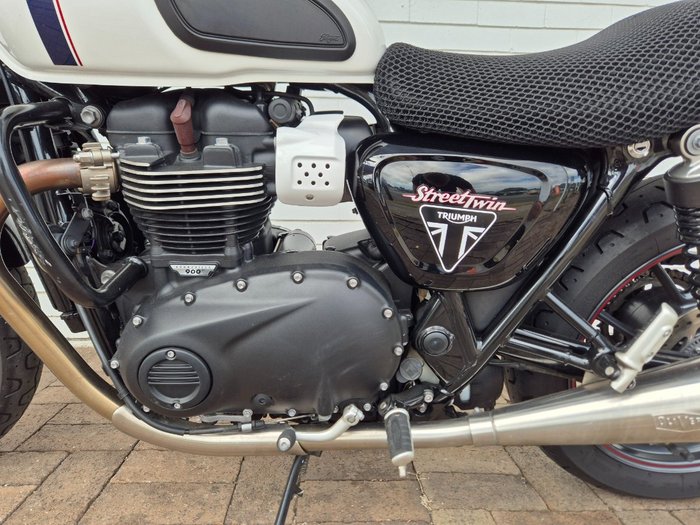 2018 Triumph STREET TWIN WHITE