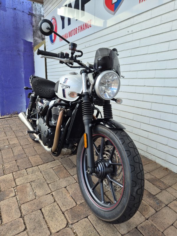 2018 Triumph STREET TWIN WHITE