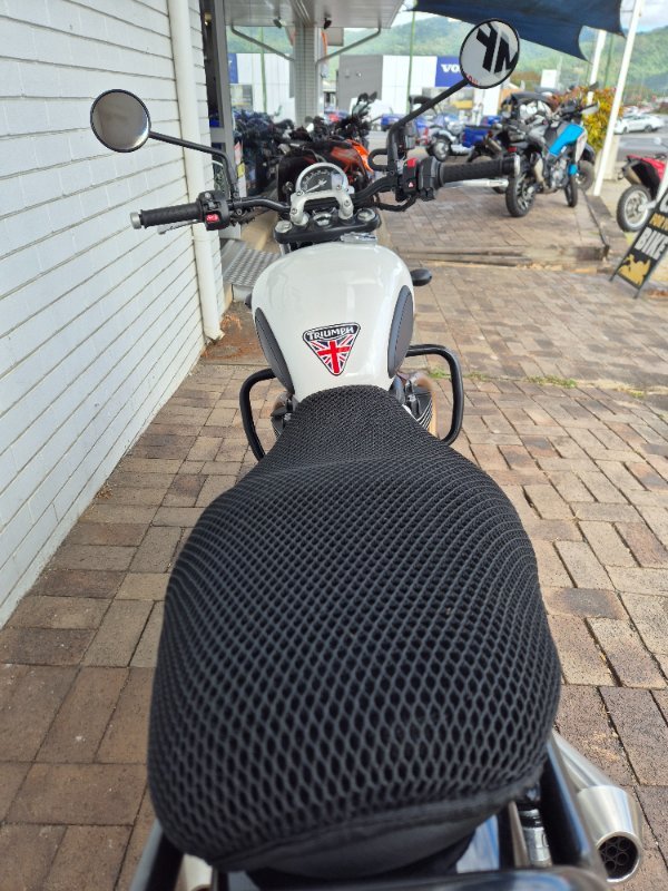 2018 Triumph STREET TWIN WHITE