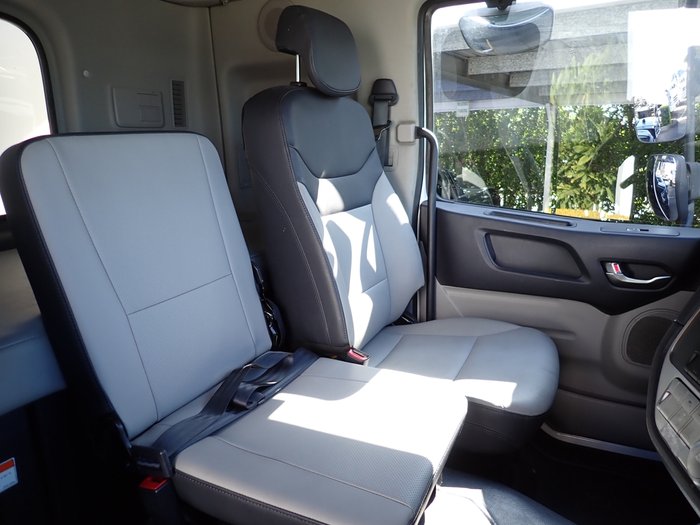 2022 HYUNDAI D217 PAVISE WHITE