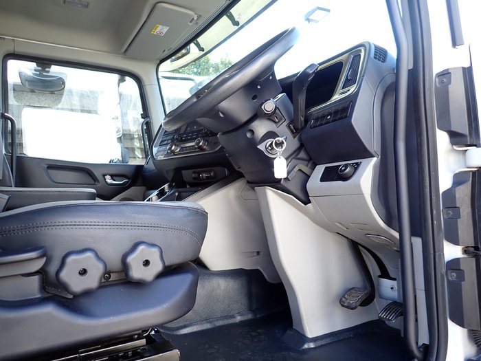 2022 HYUNDAI D217 PAVISE WHITE