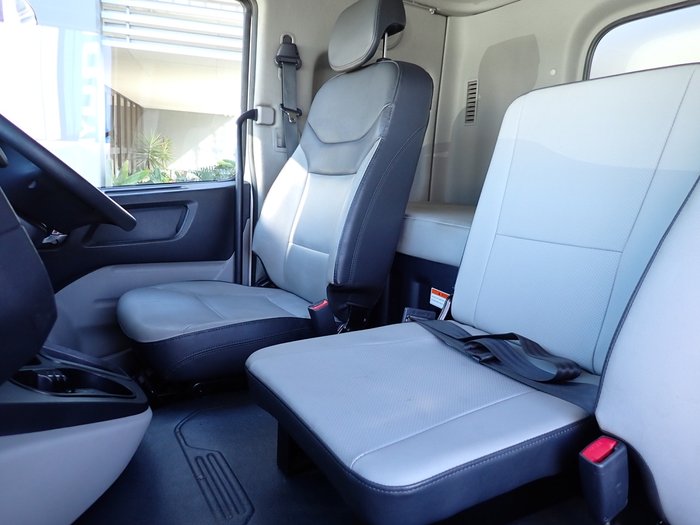 2022 HYUNDAI D217 PAVISE WHITE