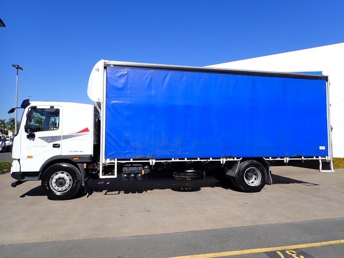 2022 HYUNDAI D217 PAVISE WHITE