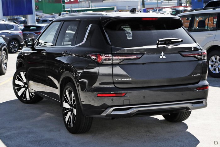 2025 Mitsubishi Outlander Exceed