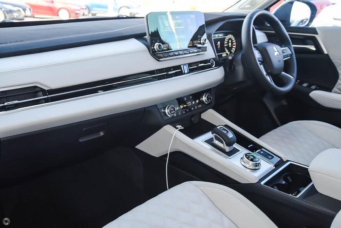 2025 Mitsubishi Outlander PHEV Exceed