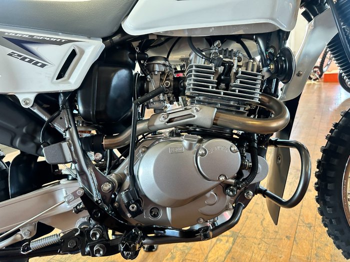 2025 Suzuki DR200SE (TROJAN) White