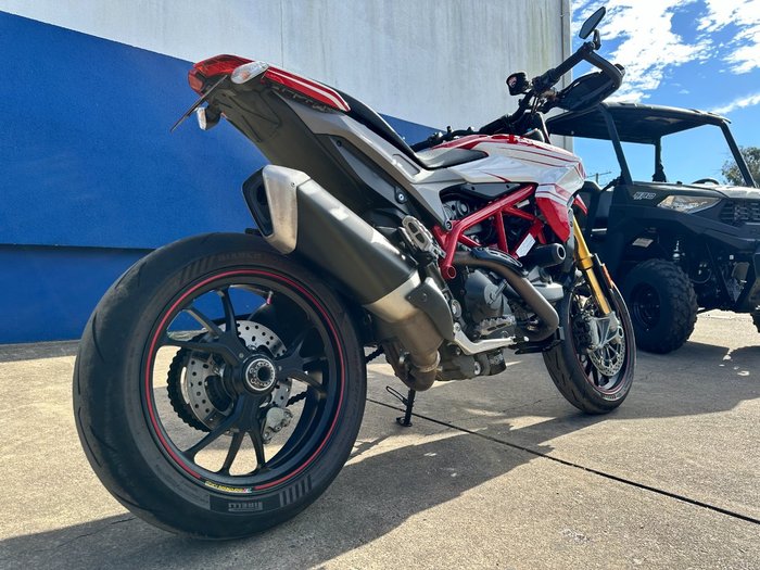 2017 Ducati 939 HYPERMOTARD Red