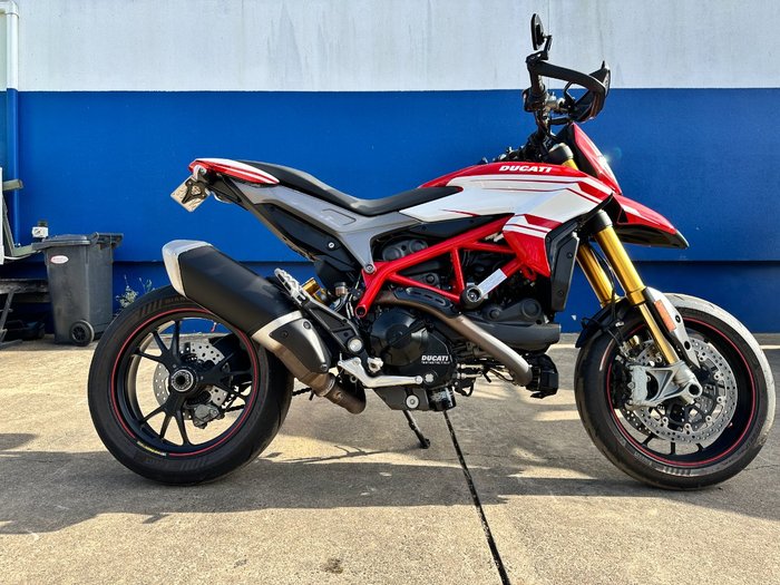 2017 Ducati 939 HYPERMOTARD Red