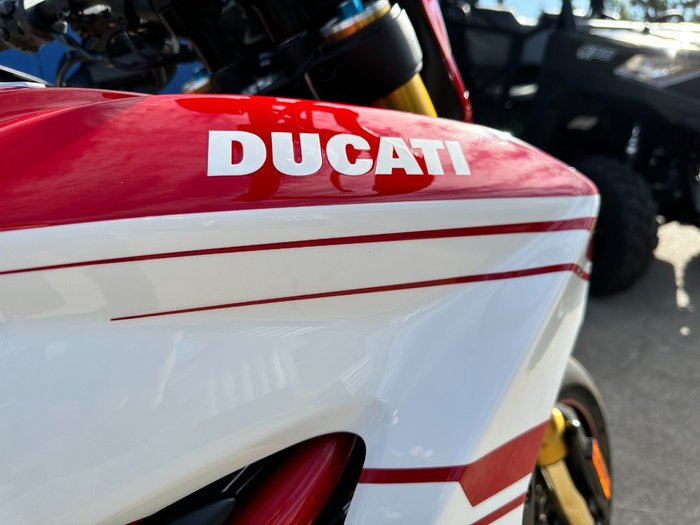 2017 Ducati 939 HYPERMOTARD Red
