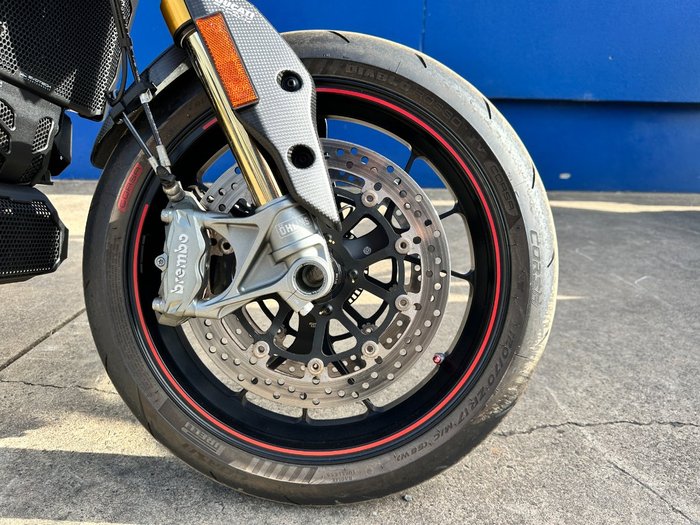 2017 Ducati 939 HYPERMOTARD Red