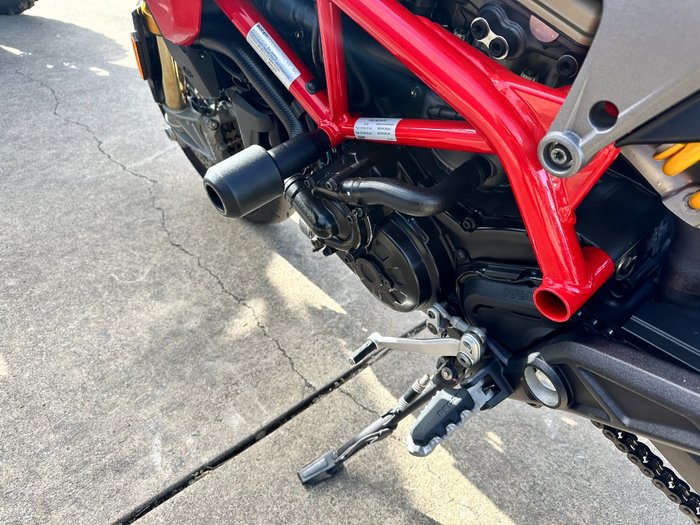 2017 Ducati 939 HYPERMOTARD Red