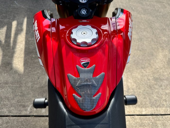 2017 Ducati 939 HYPERMOTARD Red