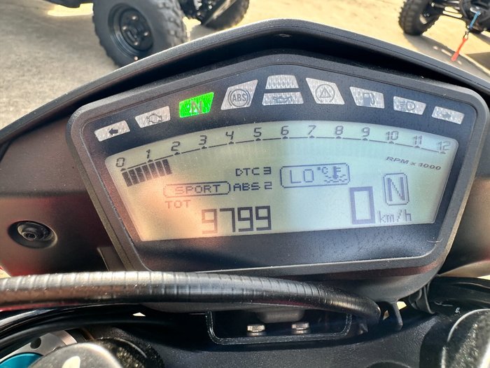 2017 Ducati 939 HYPERMOTARD Red