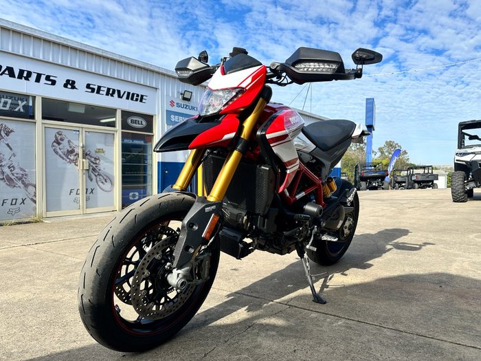 2017 Ducati 939 HYPERMOTARD Red