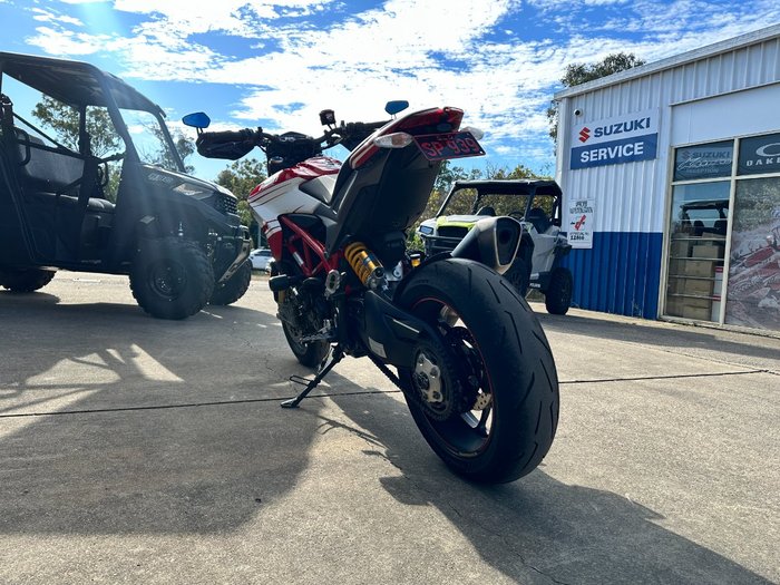 2017 Ducati 939 HYPERMOTARD Red