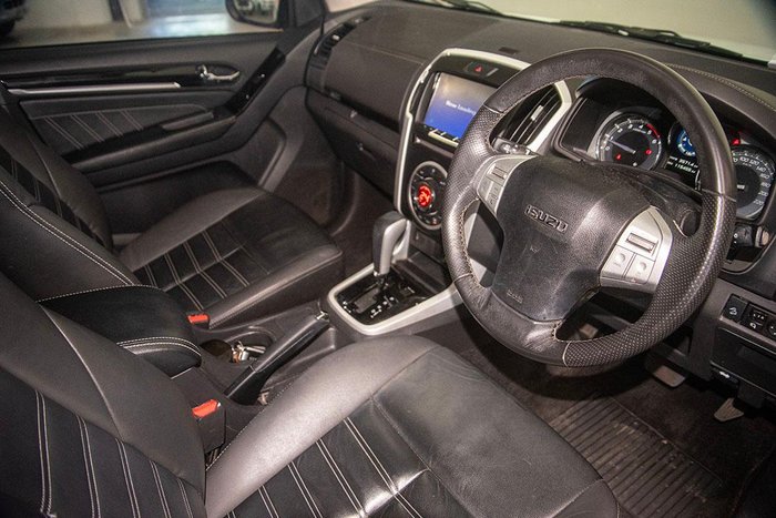 2020 Isuzu MU-X LS-T